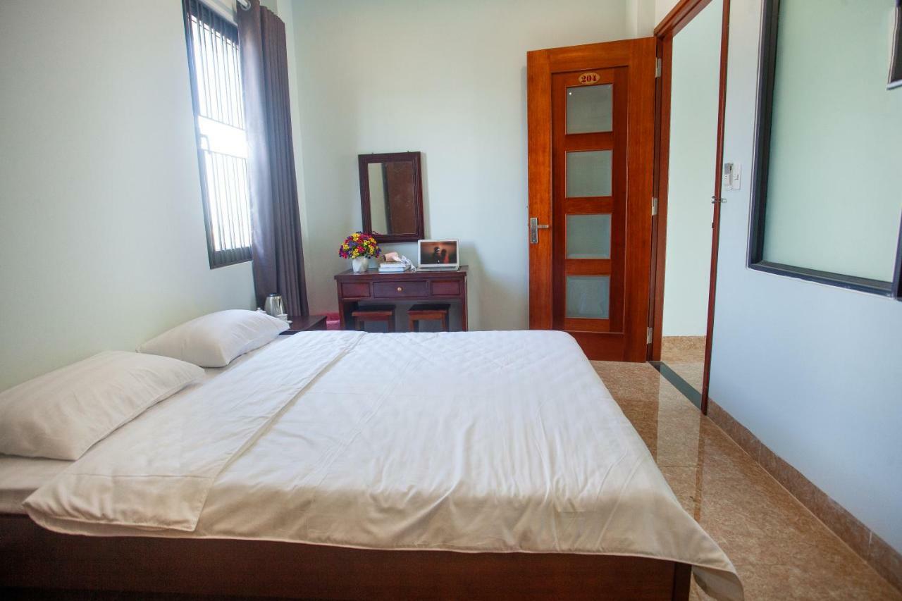 Hotel Khach San Hoang Long Nha Trang Exterior foto